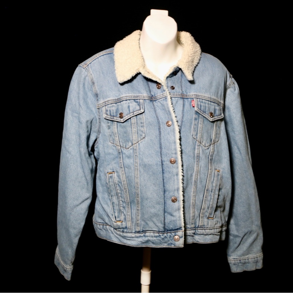 Levi's Light Blue Denim Jacket with Cream Sherpa Collar